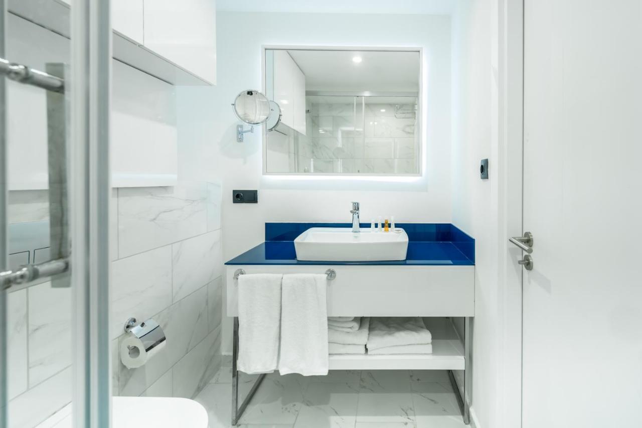 Orbi City Suite Sea View In Batumi Aparthotel Exterior foto
